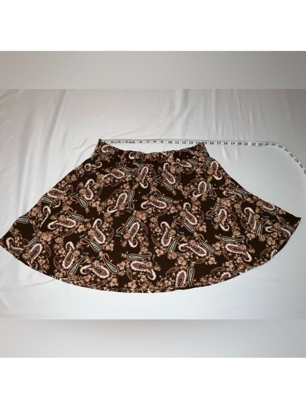 Skater skirt by Vero Moda - Size Large - lightweight and flowy